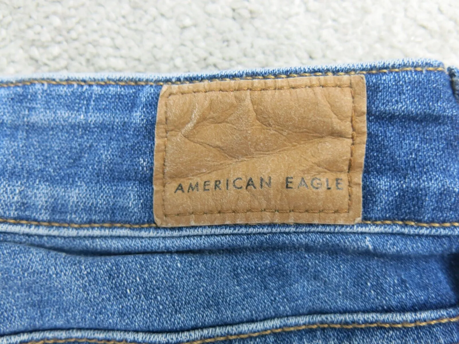 American Eagle Womens Jeans Denim Skinny Leg Low Rise Stretch Light Blue Size 2R