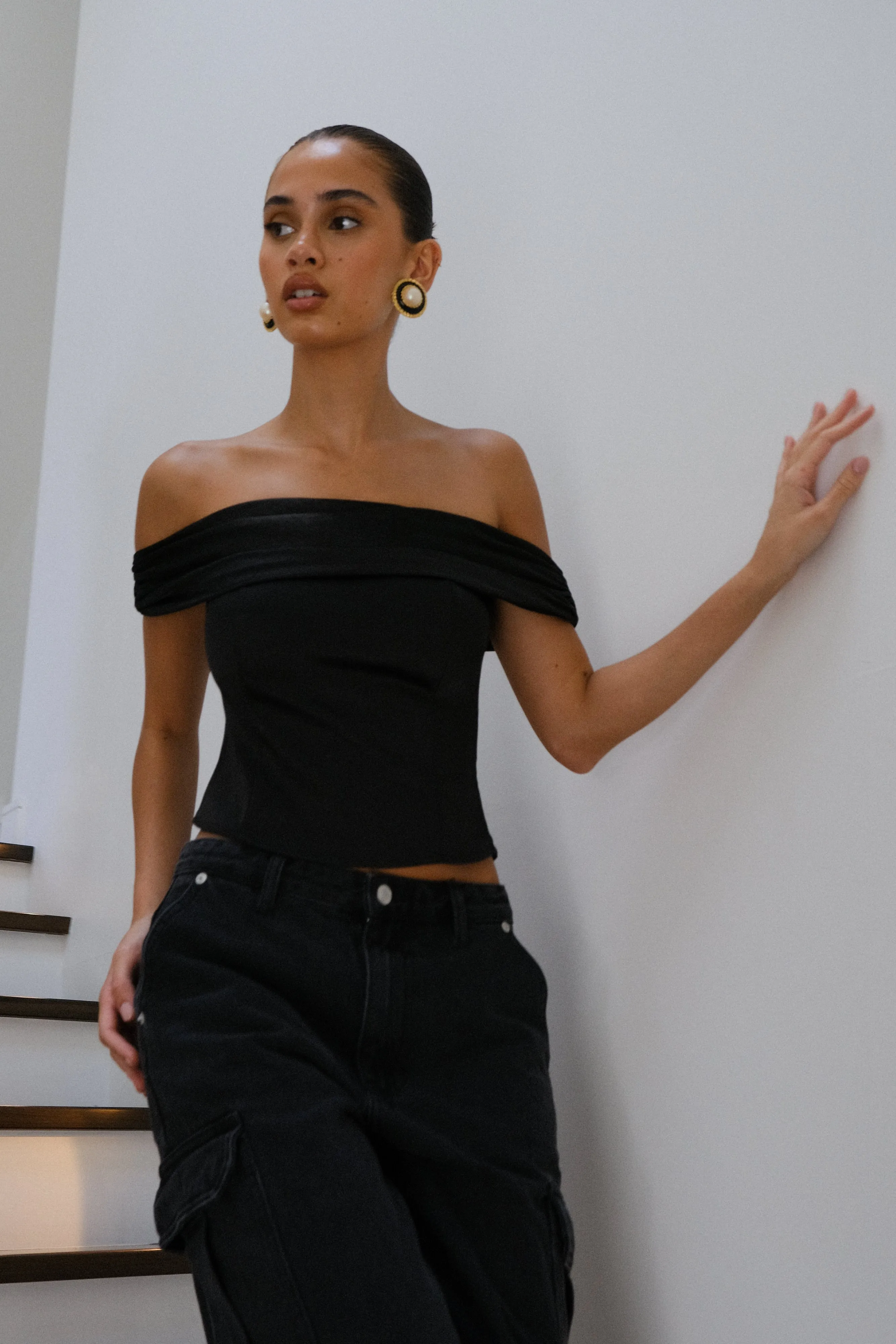 Anysa Satin Strapless Top - Black