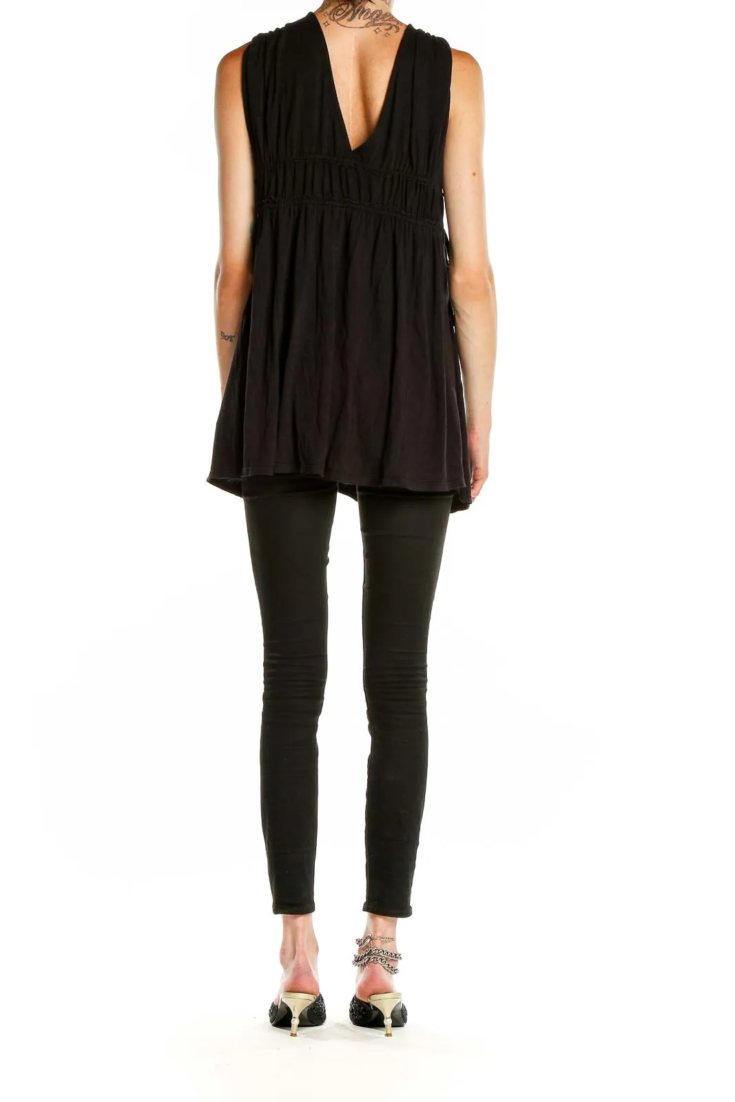 Black Plunging V-Neck Sleeveless Tunic Top