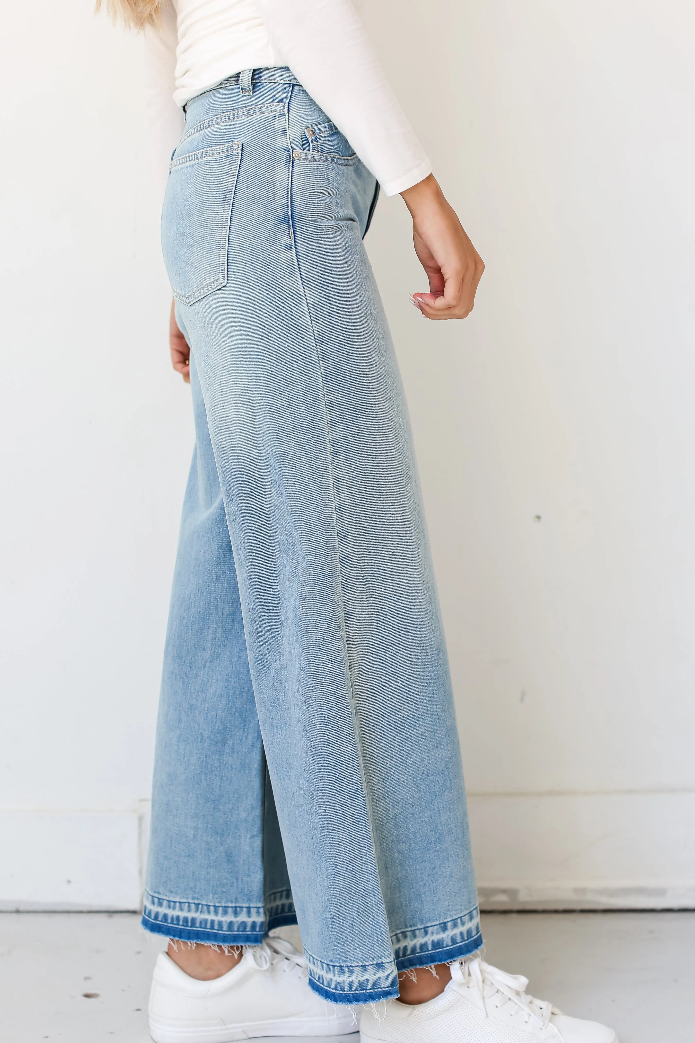 FINAL SALE - Exceptionally Cool Light Wash Wide Leg Jeans